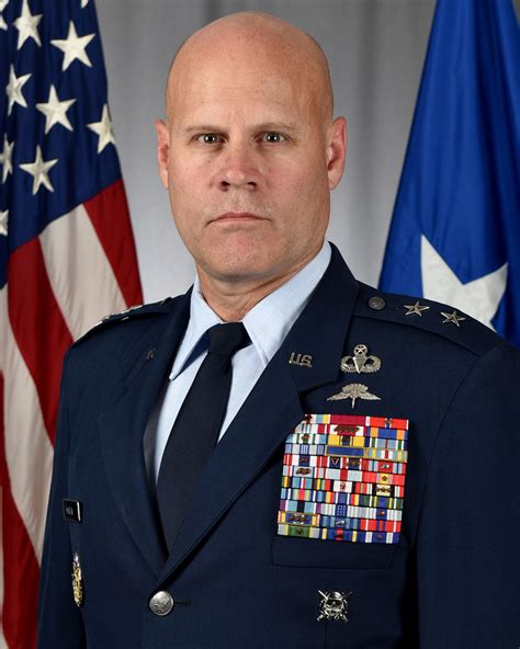 Martin General .